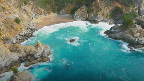 South Pacific: The Bar That Brings the Ocean to Your Shower